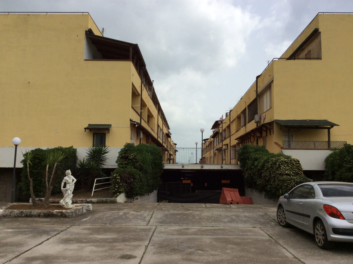 VENDESI APPARTAMENTO LOCALITA’ GINEPRI – LAMEZIA TERME